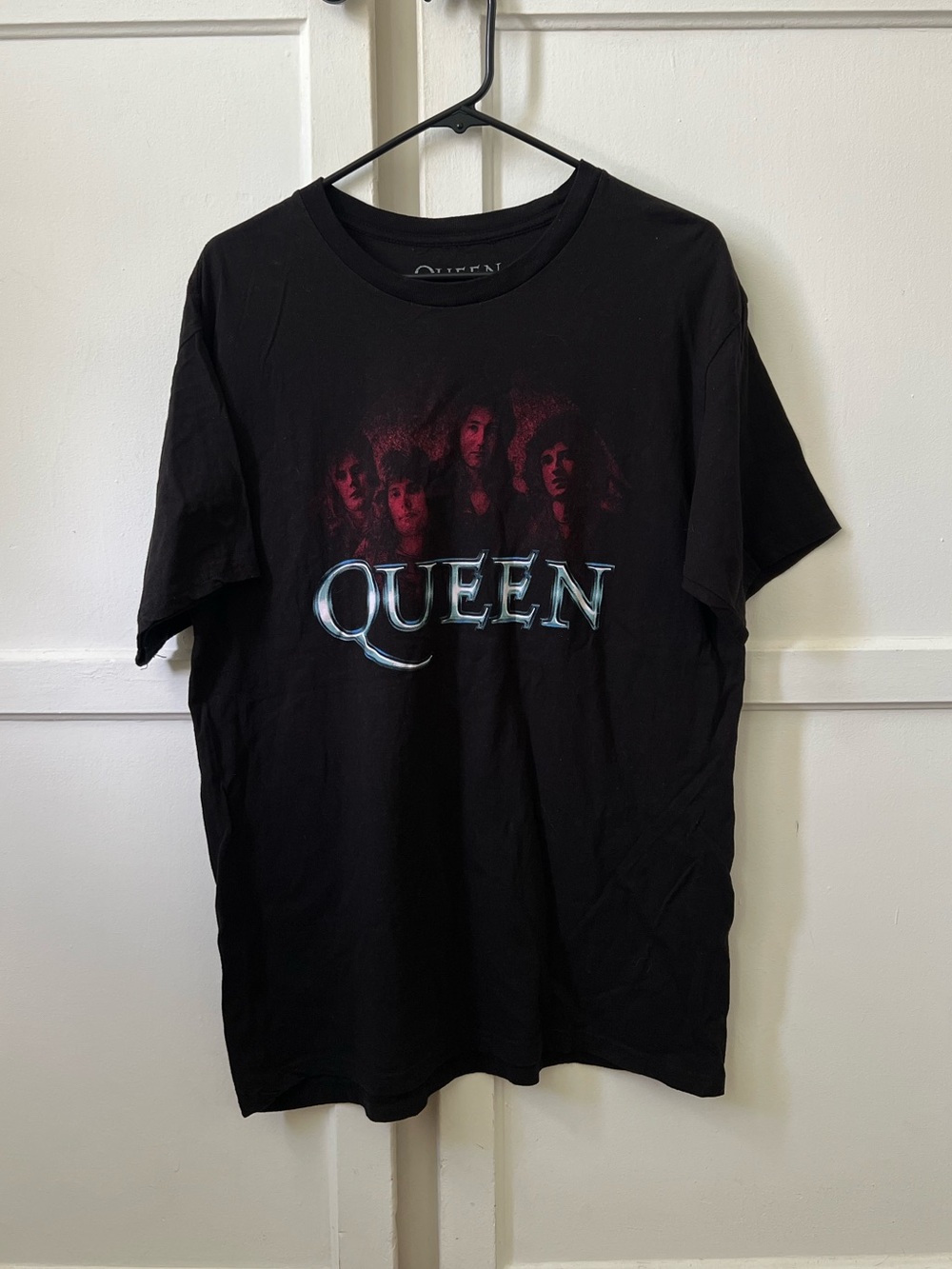 Queen Graphic Band Tee - Black - L